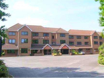 Lakeside Continental Hotel Camberley Esterno foto
