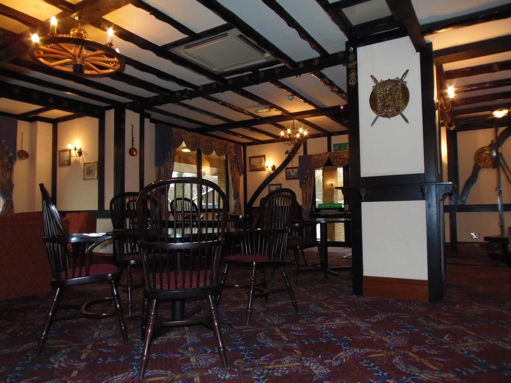 Lakeside Continental Hotel Camberley Esterno foto